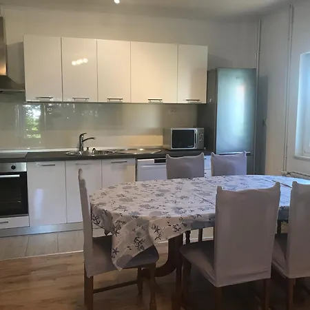 Retro Chic Magdalena