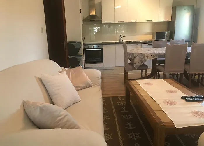 Retro Chic Magdalena Apartment *