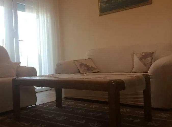 Apartment Retro Chic Magdalena Trogir