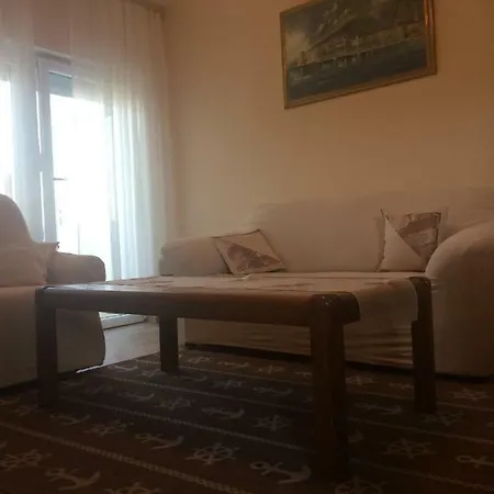 Apartment Retro Chic Magdalena Trogir