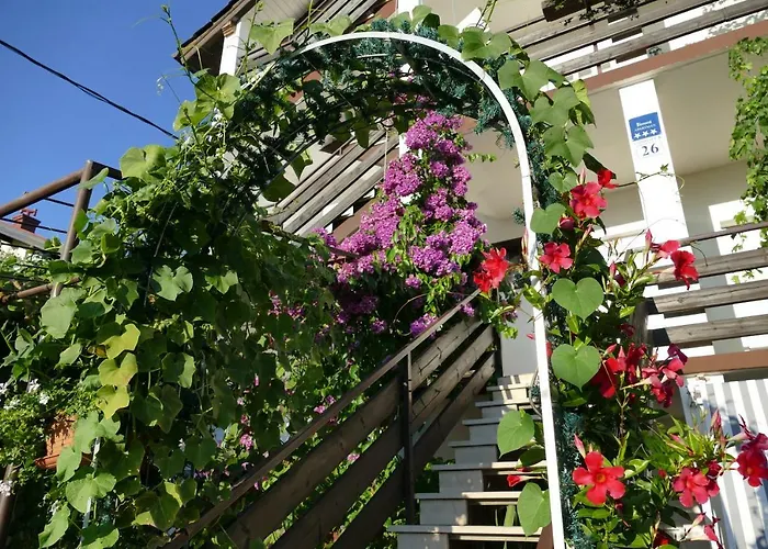 Retro Chic Magdalena